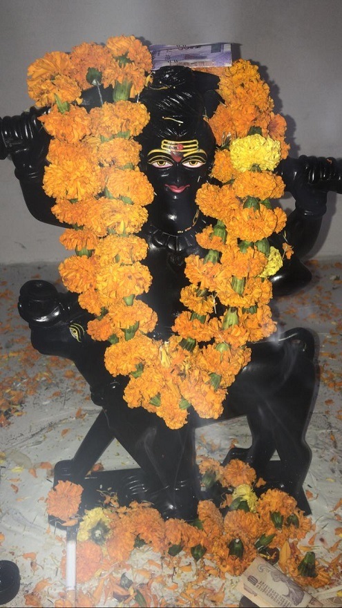 काल भैरव की प्रतिमा।